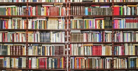 Έξι έλληνες εκδότες μιλούν για το βιβλίο εν μέσω καραντίνας