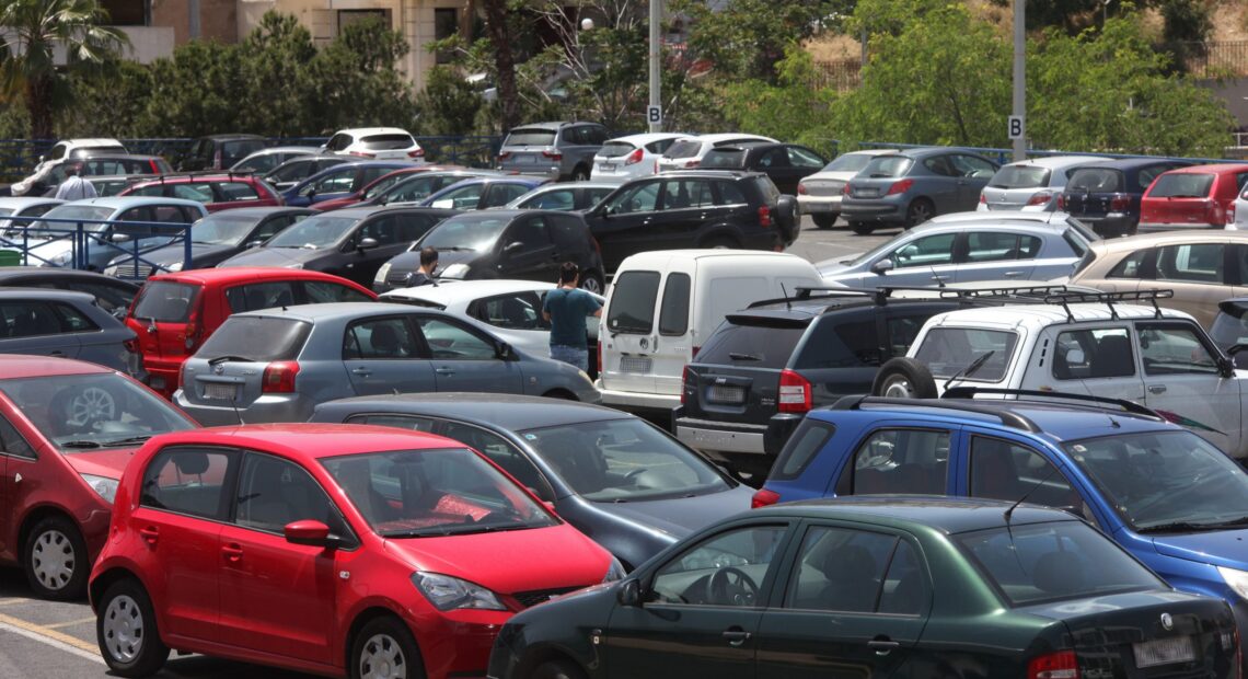 Απαλλαγή από τα τέλη στάθμευσης για τα ηλεκτροκίνητα οχήματα στα κέντρα των πόλεων