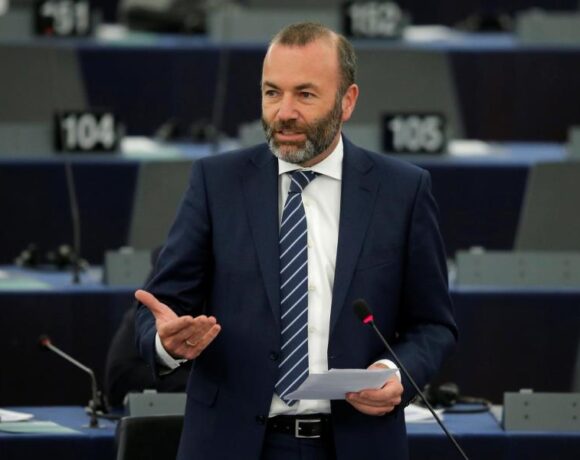 Βέμπερ: Οι κυρώσεις κατά της Τουρκίας να τεθούν στο Ευρωπαϊκό Συμβούλιο