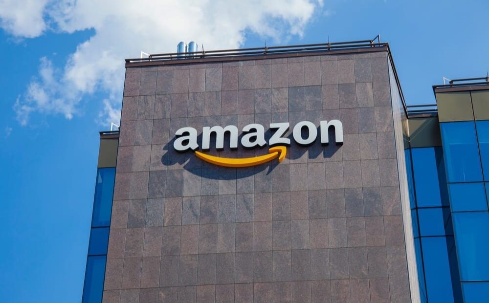 Η Amazon σχεδιάζει να εγκαταστήσει κέντρο Logistics στην Ελλάδα;
