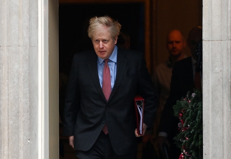 Κορωνοϊός – Βρετανία: Νέα μέτρα ανακοινώνει ο Τζόνσον για τον περιορισμό της μετάλλαξης του ιού