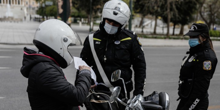 Κορωνοϊός: «Βροχή» τα πρόστιμα το τριήμερο που μας πέρασε (vid)