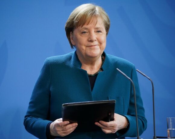 Μέρκελ για Brexit: Ιστορικής σημασίας συμφωνία