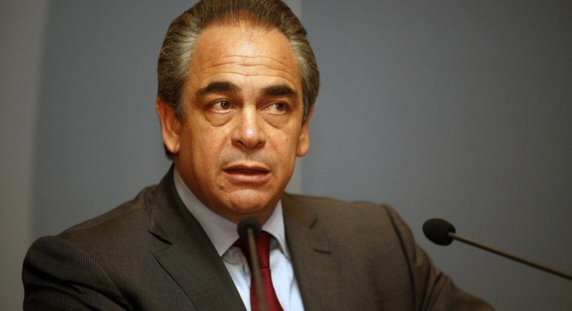 Μίχαλος: «Κούρεμα» των χρεών του συνόλου των επιχειρήσεων