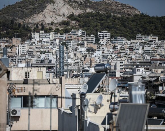 ΟΟΣΑ: Σταδιακή ανάκαμψη της ελληνικής οικονομίας από το 2021