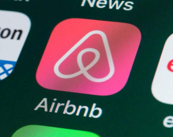 Ποιο θρυλικό Fund αγόρασε μετοχές της Airbnb με… $0,01 έκαστη