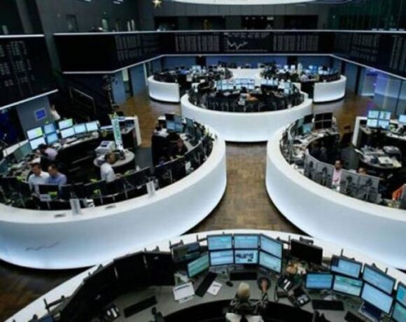 Στο «κόκκινο» έκλεισαν οι ευρωαγορές