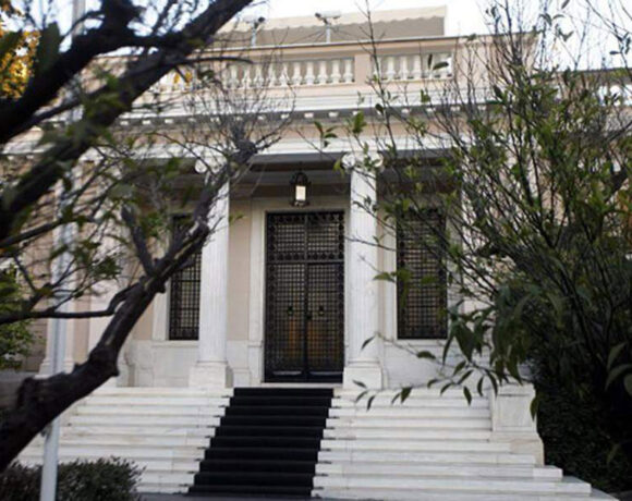 Το Μαξίμου αποκωδικοποιεί τις δημοσκοπήσεις – Τι βλέπει πίσω από τα νούμερα