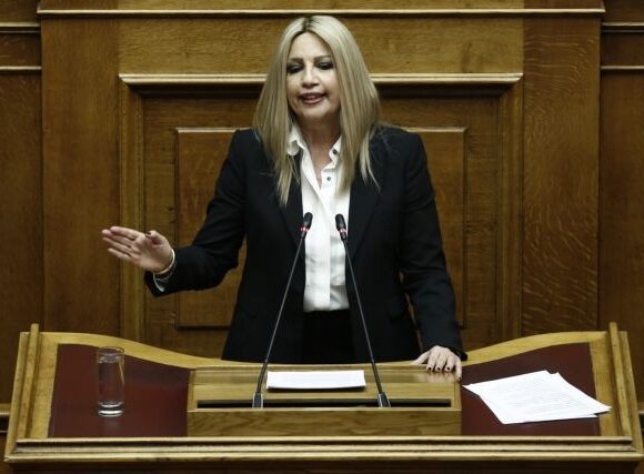 Φώφη Γεννηματά: Να μειωθούν οι τιμές στην κινητή τηλεφωνία