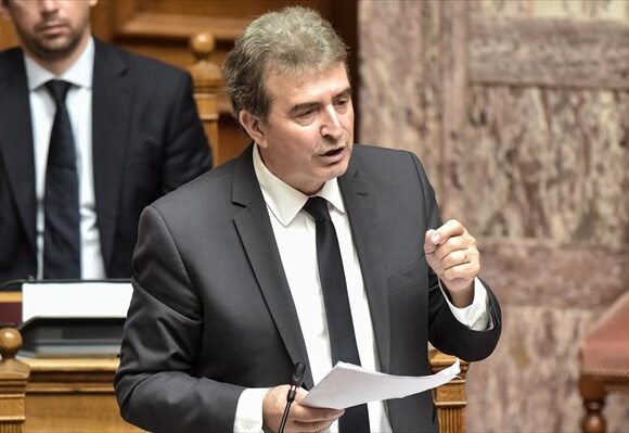 Χρυσοχοΐδης: Δεν αξίζει τον κόπο για ένα γλέντι να σκορπίσουμε τον θάνατο
