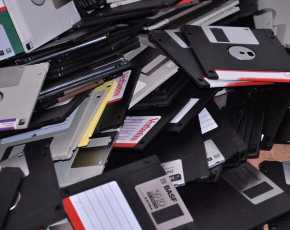 Χωράει ολόκληρη ταινία 90 λεπτών σε δισκέτα Floppy 1,44ΜΒ;