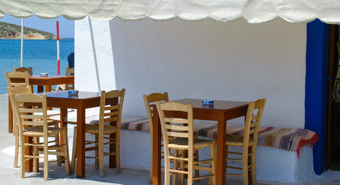 Greek Tourism Pulls In Only €4 Billion In January October