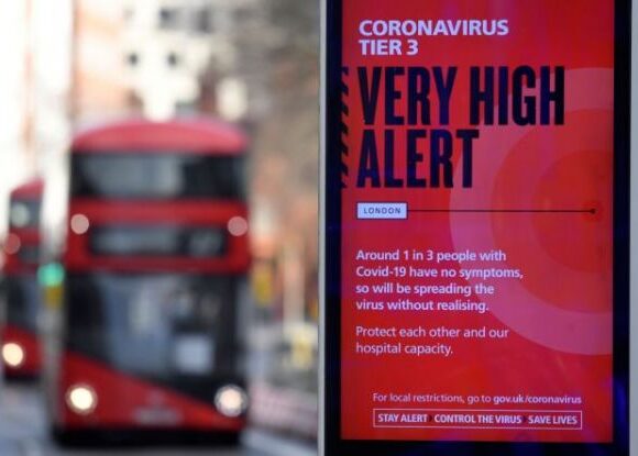 Sos στη Βρετανία : Νέο στέλεχος του ιού μεταδίδεται ταχύτερα – Έρχονται νέα μέτρα