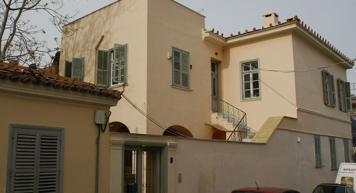 Works Of Greek Poet Odysseus Elytis Find A Home In Athens