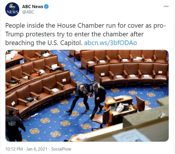 Abc : Αναφορές για πυροβολισμούς μέσα στο Καπιτώλιο – Φυγαδεύτηκε ο Πενς