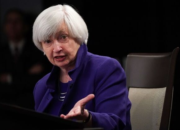 Γέλεν: Χωρίς πρόσθετη στήριξη υπάρχει ο κίνδυνος μεγαλύτερης ύφεσης