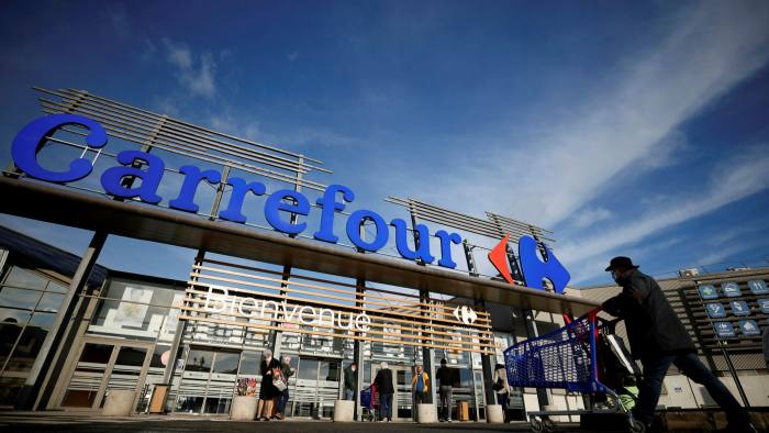 «Διαζύγιο» πριν το… γάμο για Carrefour και Couche Tard
