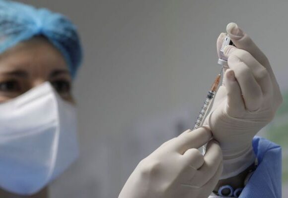 Διεθνής Αμνηστία : Ο αγώνας για ένα δίκαιο εμβόλιο για τον Covid 19