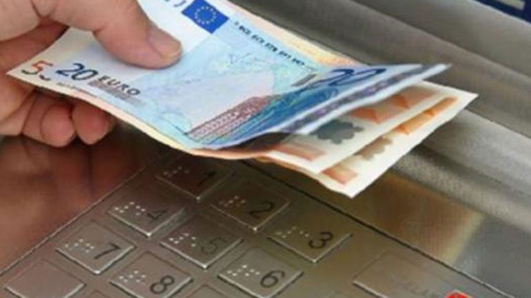 Επίδομα 534 ευρώ: Ξεκινούν οι πληρωμές για τις αναστολές Δεκεμβρίου (vid)