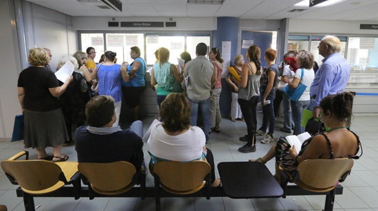 Εφορία: Σταματά τις ουρές στα γκισέ – Με 12 κλικ όλες οι συναλλαγές