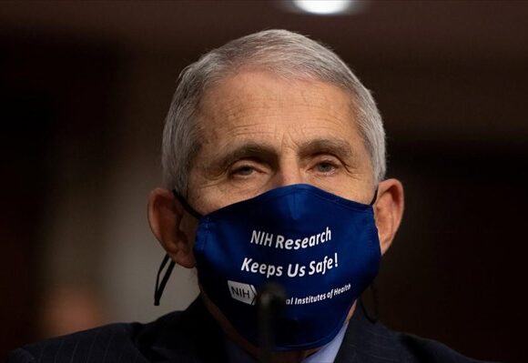 ΗΠΑ: Ο Φάουτσι αισιοδοξεί για 1 εκατομμύριο εμβολιασμούς την ημέρα
