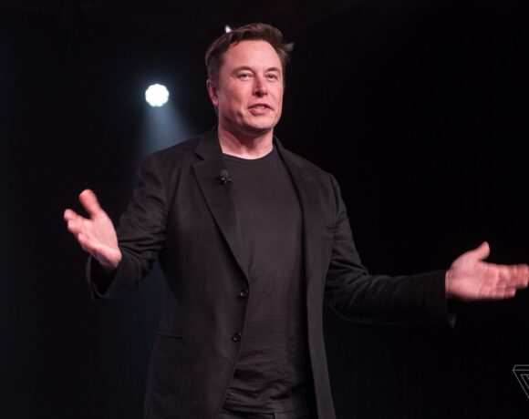 Ο Μασκ ζήτησε από τους Followers να χρησιμοποιήσουν το Signal και οδήγησε σε αύξηση 1100% μετοχή άλλης εταιρείας!