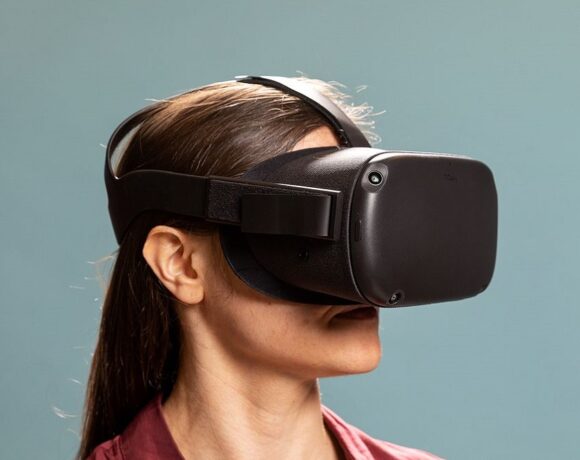 Το πρώτο VR headset της Apple έρχεται το 2022 με fan και… “υψηλή τιμή”