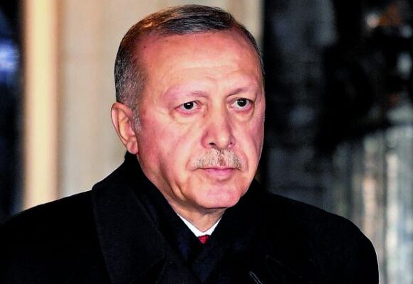 Guardian : Εμπορική συμφωνία Ερντογάν – Τζόνσον χωρίς ηθικούς φραγμούς