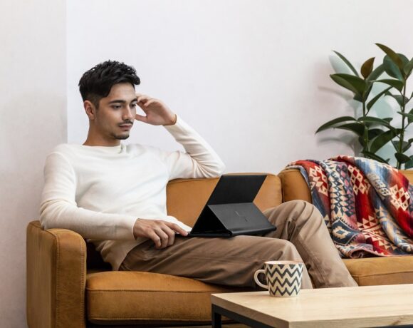 Hp Elite Folio: Νέο 2 σε 1, με αρχιτεκτονική Arm και τη δύναμη του Snapdragon 8cx [ces 2021]