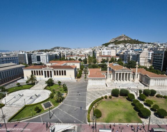 Increasing Covid 19 Risk In Central Athens Concerns Experts