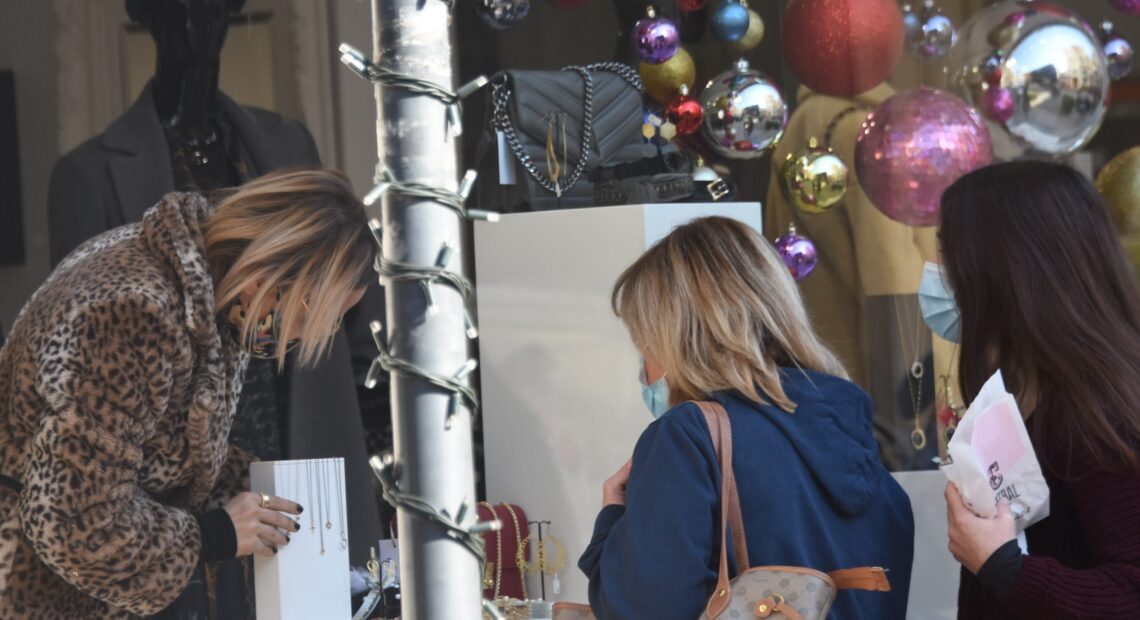 Lockdown: Πώς θα λειτουργήσουν τα καταστήματα με Click Away την Κυριακή 3 Ιανουαρίου