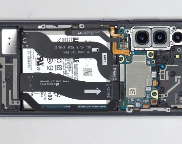 Samsung Galaxy S21: Μαθαίνουμε τα πάντα για τον εσωτερικό του κόσμο [teardown Video]