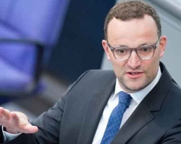 Spiegel: Το υπουργείο Υγείας της Γερμανίας αγόρασε μάσκες σε «τρομακτική τιμή»