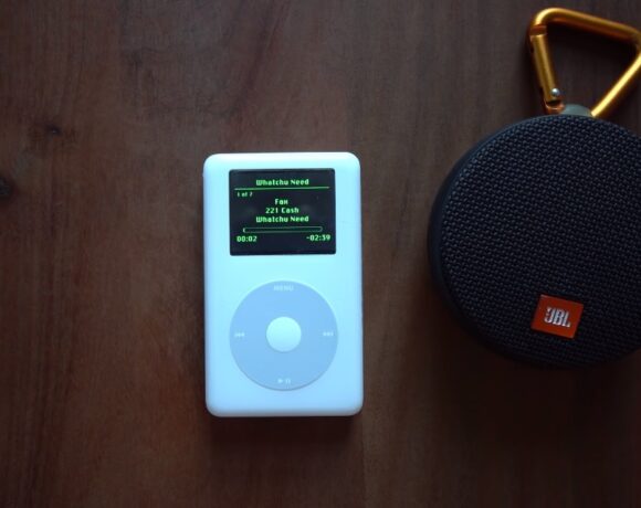 Spod: Όταν το κλασικό Ipod συναντά το Wi Fi και το Spotify