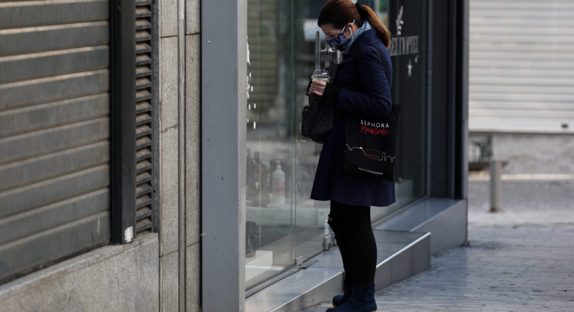 Tο πακέτο στήριξης που σχεδιάζει η κυβέρνηση για όσες επιχειρήσεις παραμείνουν κλειστές