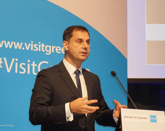 Tourism Minister: Covid 19 Vaccination Certificate Not Required For Greece Entry