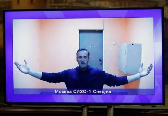 Διεθνής Αμνηστία : Δεν θεωρείτα πια «κρατούμενος συνείδησης» ο Ναβάλνι, λόγω μισαλλοδοξίας