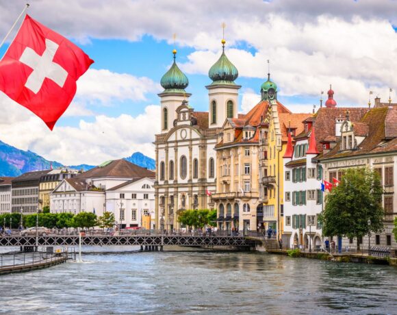 Ελβετία: Σταδιακή άρση των περιοριστικών μέτρων