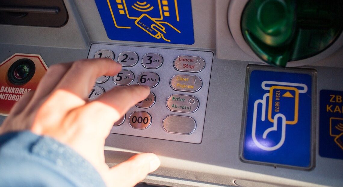 Επίδομα 534 ευρώ: Συνεχίζονται οι πληρωμές – Ποιοι πάνε ταμείο 26 Φεβρουαρίου