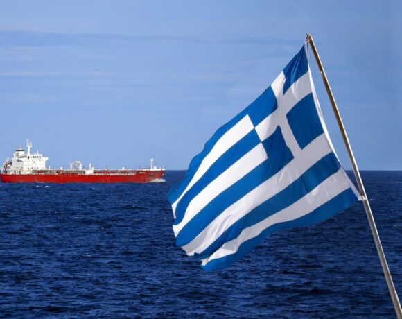 Οι Έλληνες εφοπλιστές με τα περισσότερα πλοία υπό ελληνική σημαία