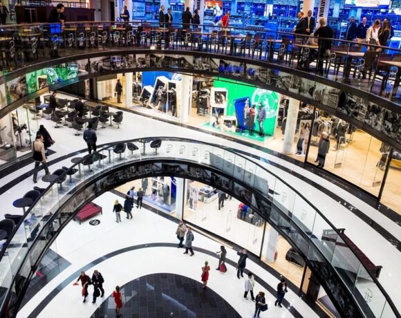 Πώς ο κορωνοϊός άλλαξε για πάντα το Shopping – Τα αμερικανικά πολυκαταστήματα δείχνουν τον δρόμο