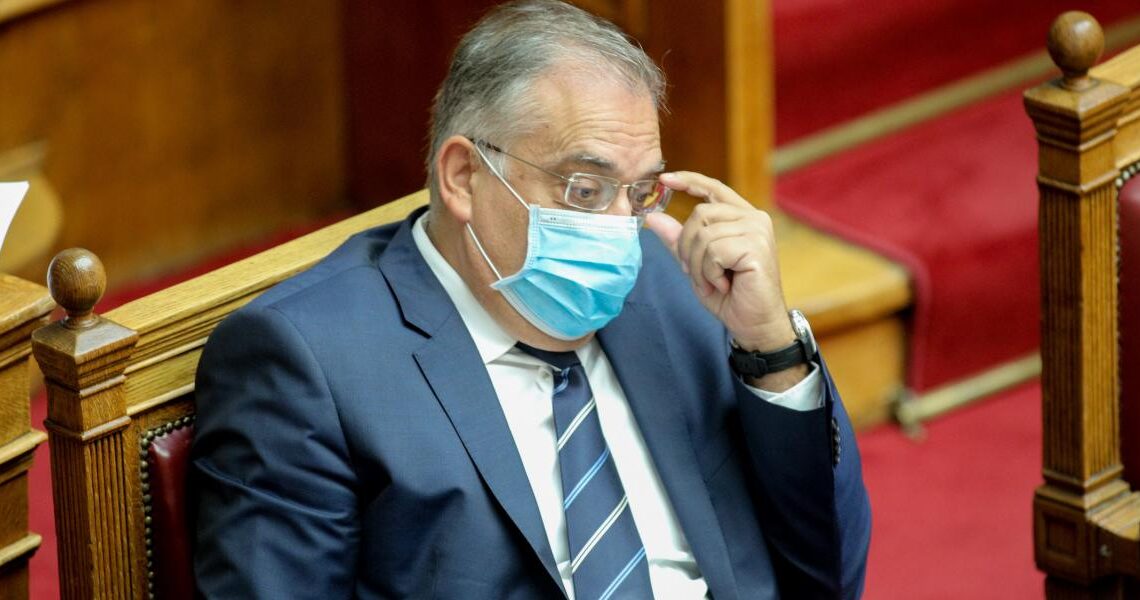 Σε προληπτική καραντίνα ο Τάκης Θεοδωρικάκος