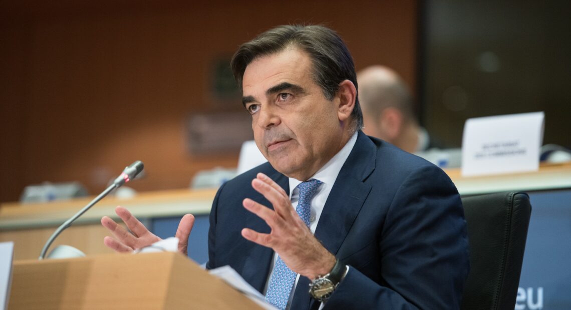 Σχοινάς: Καμιά εταιρεία δεν μπορεί να εκβιάσει την Ευρώπη για τα εμβολια