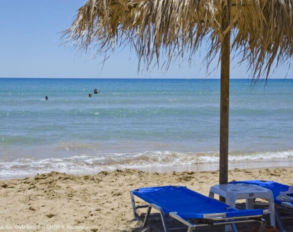 Greek Tourism: Last Minute Bookings Key For 2021 Season