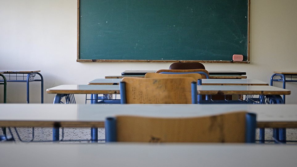 Lockdown – Σχολεία: Πώς θα λειτουργούν από σήμερα – Τι ισχύει ανά περιοχή (vid)
