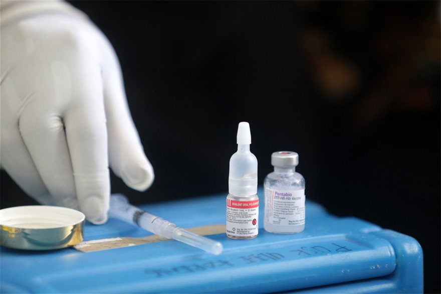 Astrazeneca: Συνεχίζονται οι εμβολιασμοί στην Ελλάδα – Παγώνουν σε Ιταλία, Γερμανία, Γαλλία
