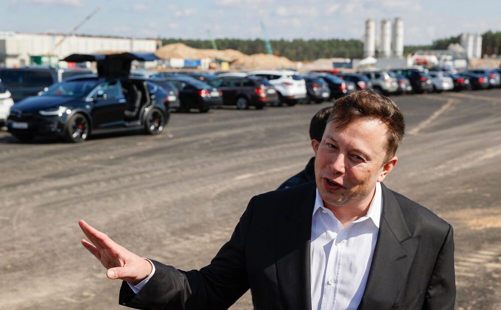 Έλον Μασκ: Θα βάλω οριστικό λουκέτο στην Tesla αν…