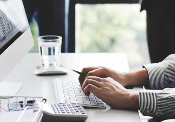 Έναρξη επιχείρησης με ένα Email ή βιντεοκλήση