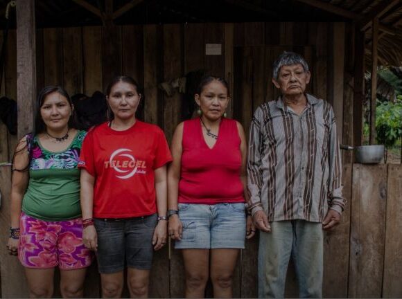 Βραζιλία : Οι αυτόχθονες απειλούνται με αφανισμό από τον κοροναϊό και τον Μπολσονάρο