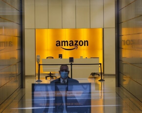 Γερμανία: Σε απεργία οι εργαζόμενοι της Amazon – Ζητούν μεγαλύτερους μισθούς
